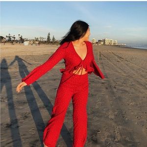 forever 21 jumpsuit! perfect for summer 🍓🌹💃🏽🍷❣️